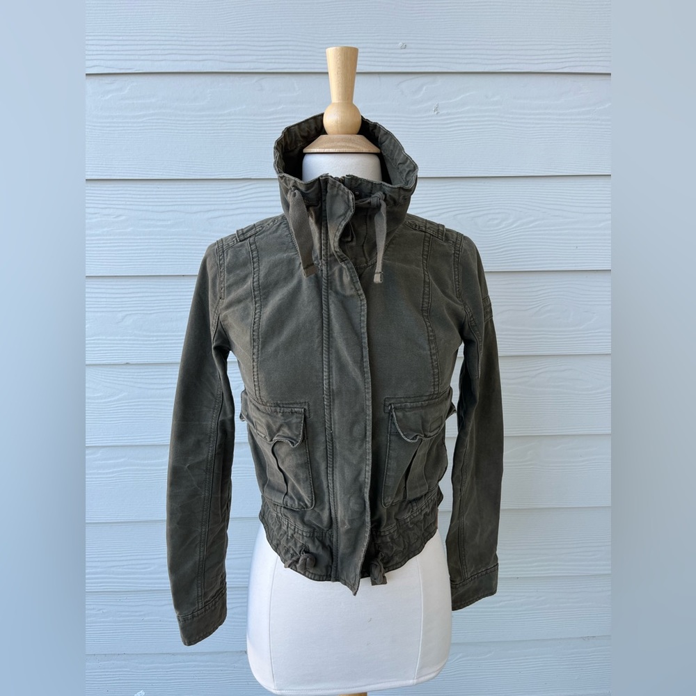 Abercrombie & Fitch military cropped jacket size XS - Picture 2 of 10